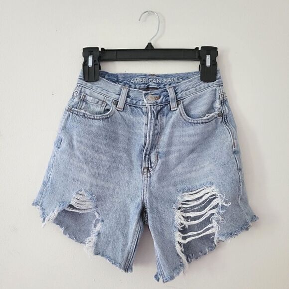 American Eagle Mom Jeans Cut Off Shorts Distressed Light Wash 00 Regular - Picture 1 of 8